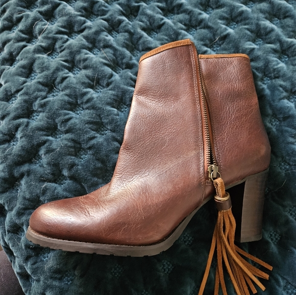 Lauren brown TASSEL boots - Picture 3 of 7